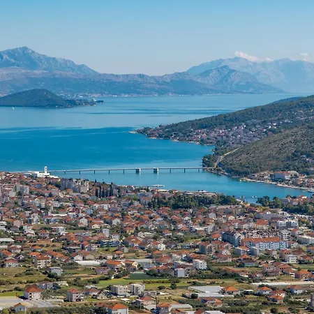 Chillzone - 20m To The Sea, Heated Pool *