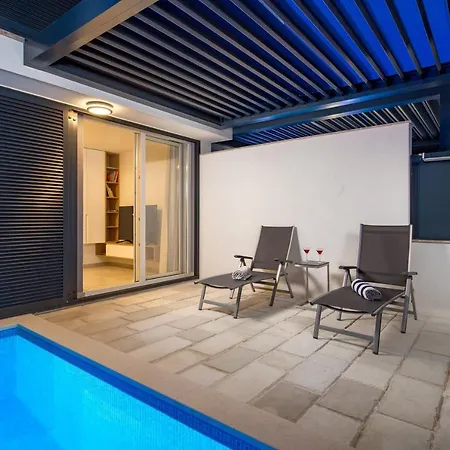 Apartament Chillzone - 20m To The Sea, Heated Pool