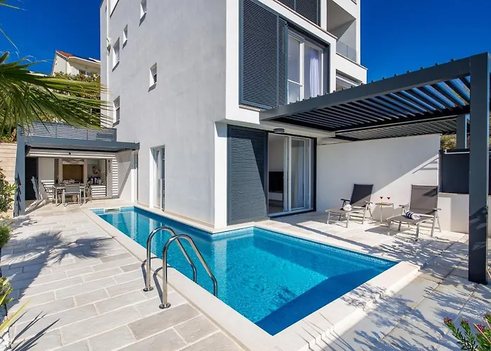 Apartament Chillzone - 20m To The Sea, Heated Pool Trogir