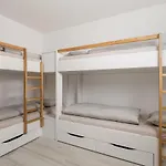 Chillzone - 20m To The Sea, Heated Pool Apartamento