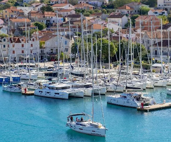 Chillzone - 20m To The Sea, Heated Pool