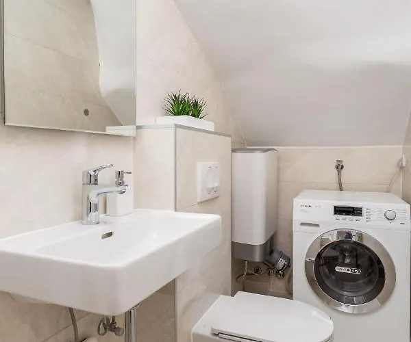 Daire Chillzone - 20m To The Sea, Heated Pool Trogir