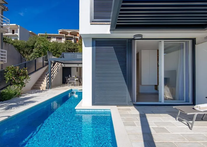 Daire Chillzone - 20m To The Sea, Heated Pool